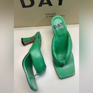 European FASHION: DAY Green Heeled Sandals with Square Toe